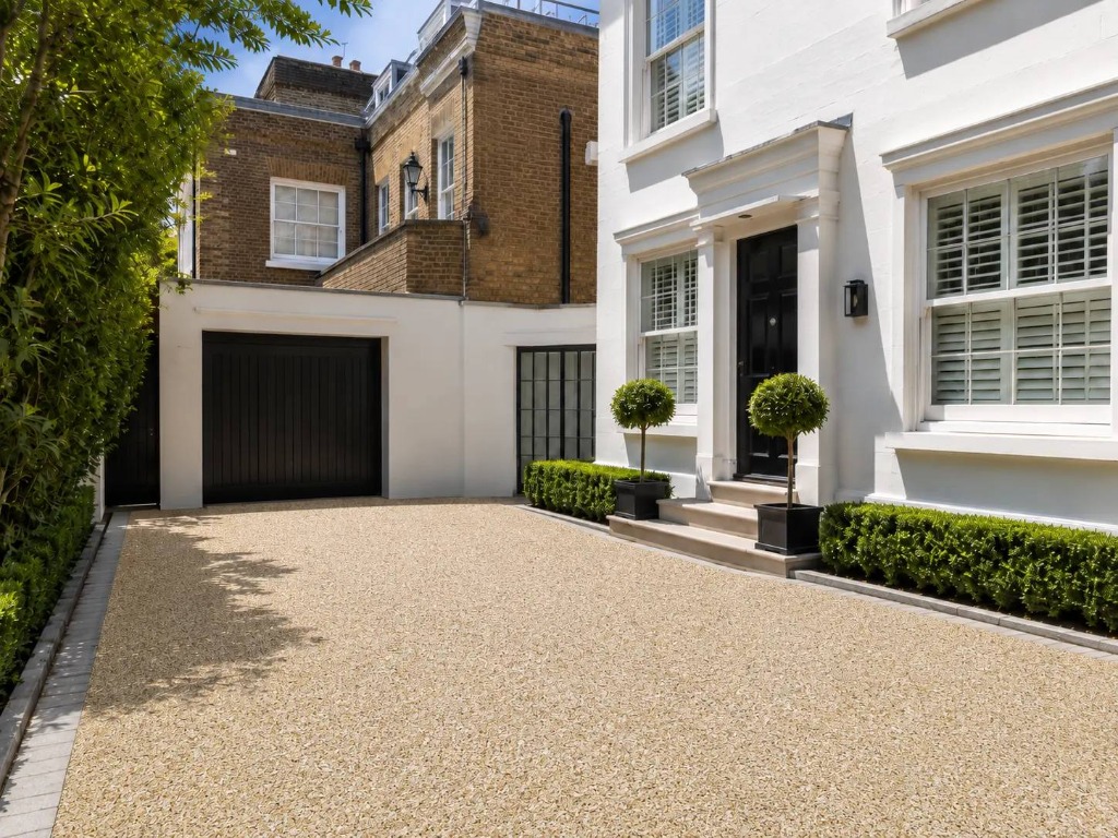 Resin bound driveways in Chelsea